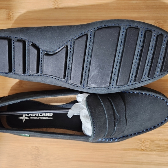 Eastland Women's Navy Blue Penny Loafers Size 7.5 Patricia Moccasin - Picture 3 of 8